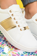 Load image into Gallery viewer, Venus-3 by Menina