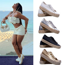 Load image into Gallery viewer, Sirena by Menina