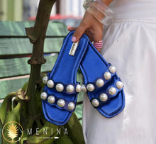 Load image into Gallery viewer, Tiara-2 by Menina