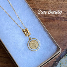 Load image into Gallery viewer, Stainless steel San Benito necklace with mother pearl finish
