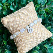 Load image into Gallery viewer, Water pearl bracelet
